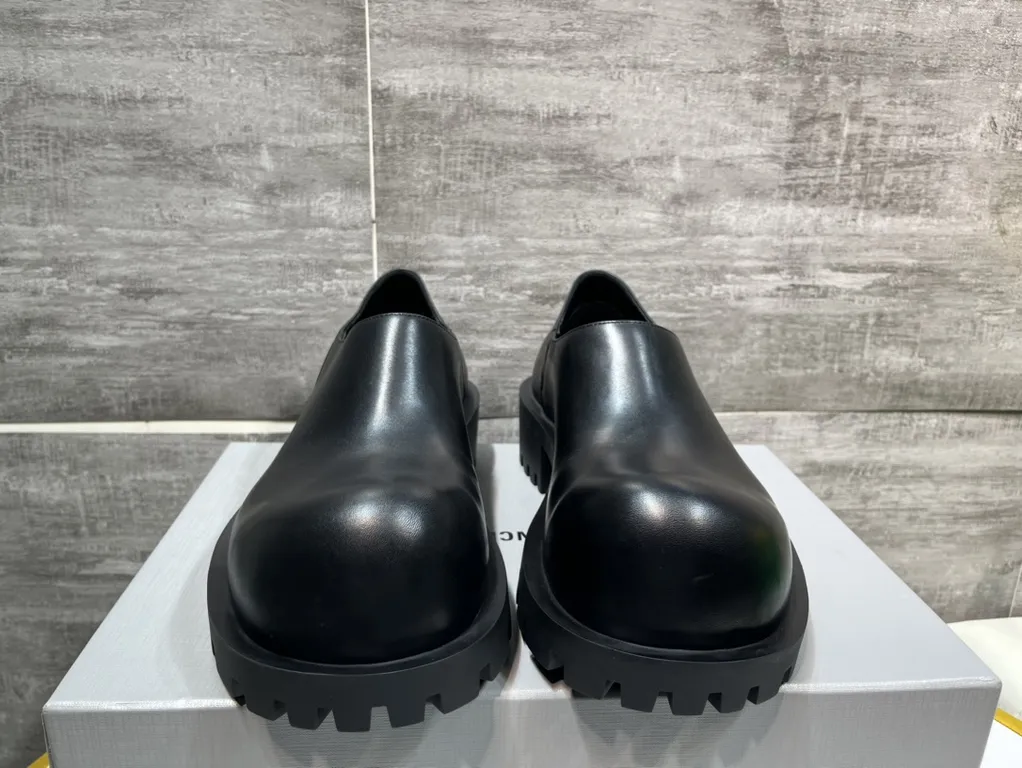 Balenciaga Shoe 